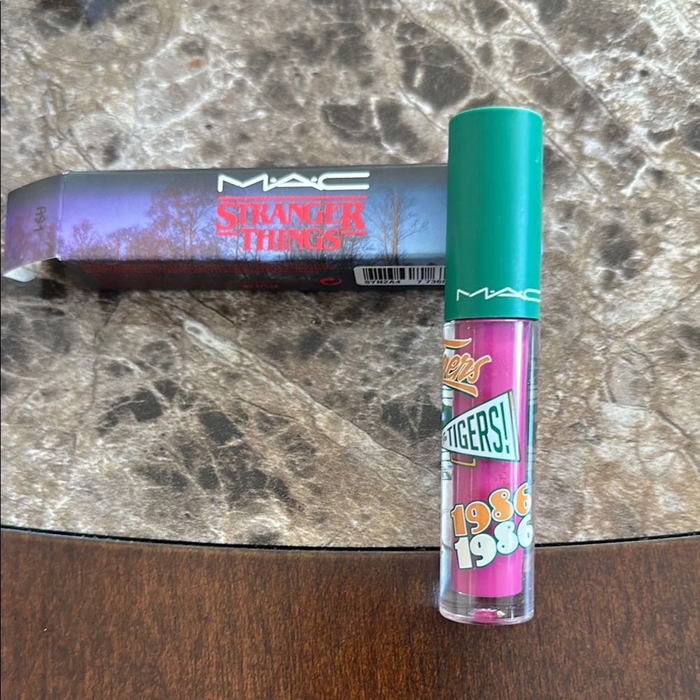 Mac Stranger Things - Wild Wheeler - lip glass